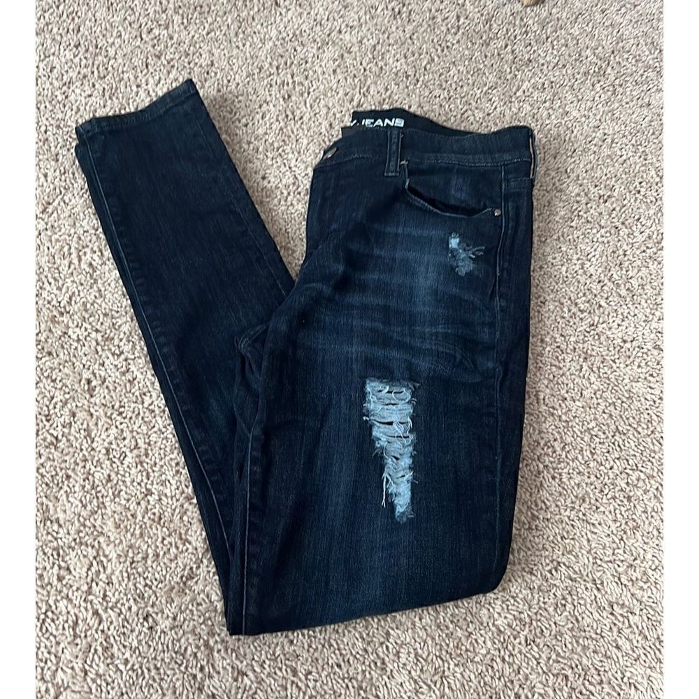DKNY Jeans City Ultra Skinny Dark Wash Distressed Wash size 6